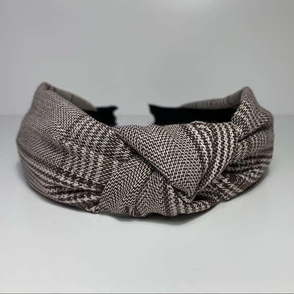 The Tangled Hairband - Picture 1 of 1